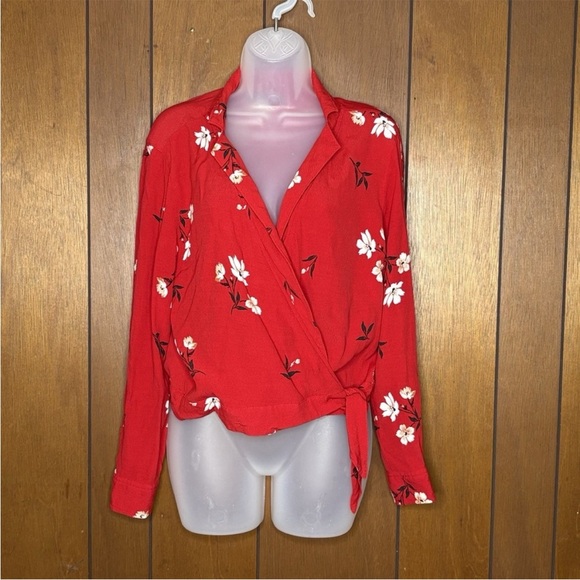 Abercrombie & Fitch Tops - Abercrombie & Fitch Red Floral Blouse
